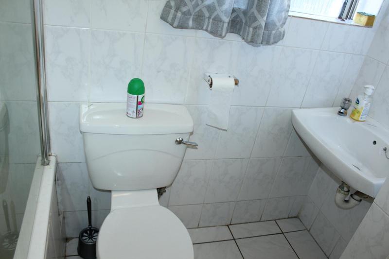 1 Bedroom Property for Sale in Churchill Estate Western Cape